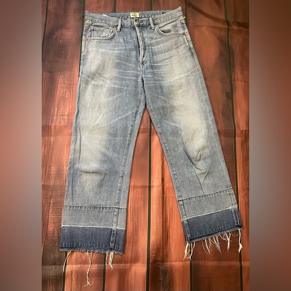 Citizens of Humanity Cora Crop Relaxed Undone Hem
Premium Button Fly Jeans Sz 27 - Picture 1 of 13